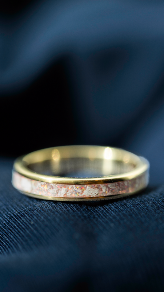 18k Gold Keepsake Ring | Memorial Jewellery | Ashes to Jewellery | Human Ashes | Pet Ashes | Singapore